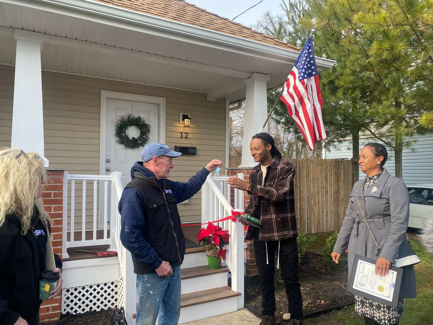 A home for Christmas (Long Island Advance) Habitat for Humanity of