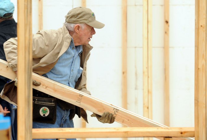 President-Carter-works-with-Habitat-for-Humanity_1_1